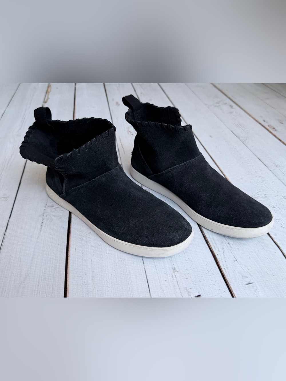 Koolaburra by UGG Rylee Black Suede Slip On Ankle Booties Sneakers - Size 10